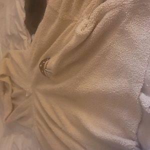 Croped sweat shirt,cream colored, comfortable every day sweat.